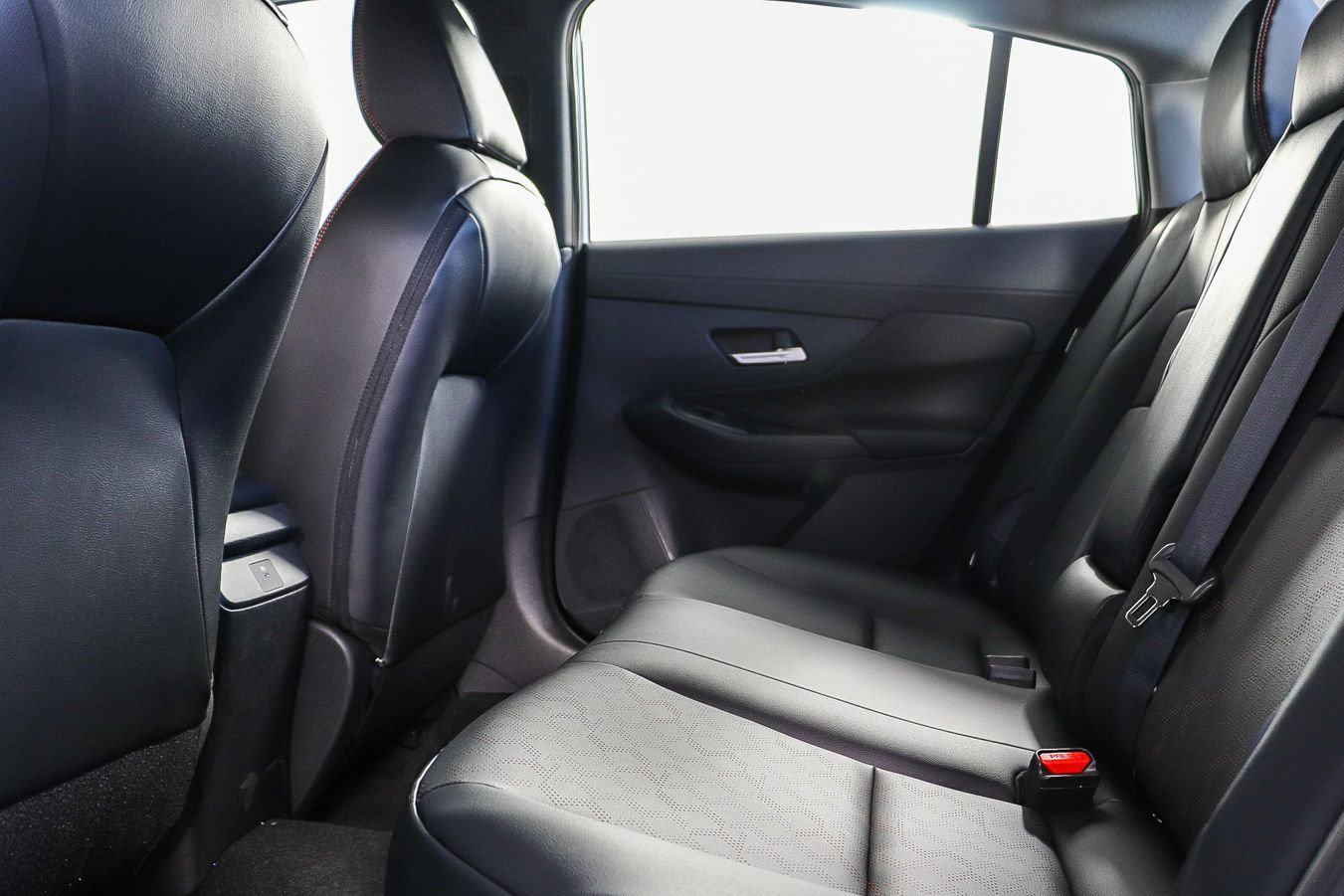 New 2026 Nissan Sentra SR w/ SR Premium Package FWD image 21