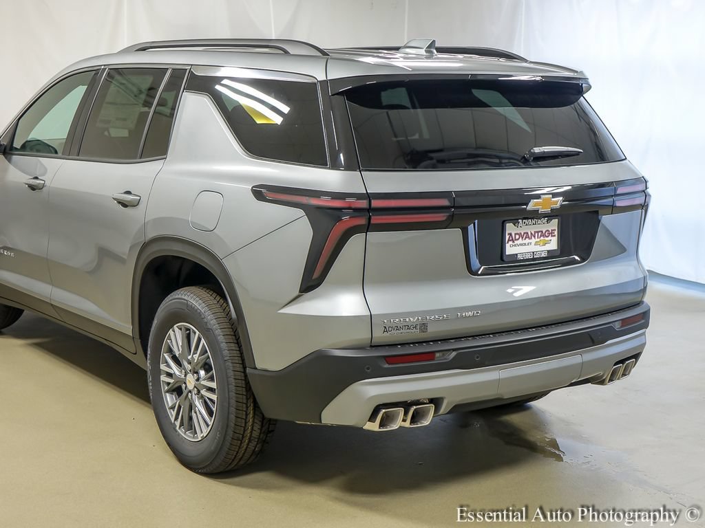 New 2026 Chevrolet Traverse LT w/ LPO, Floor Liner Package AWD/4WD image 7