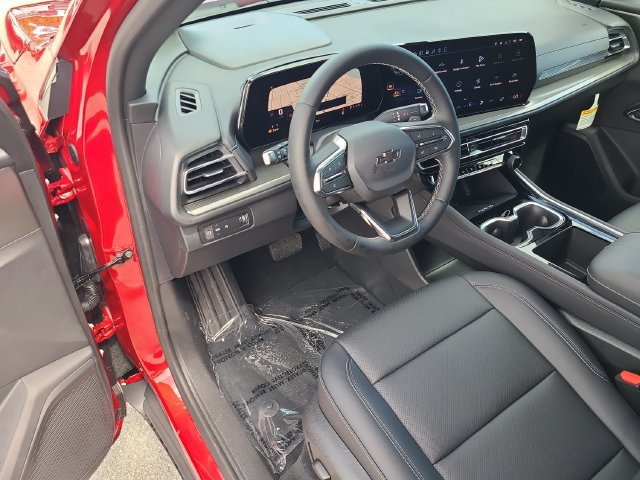 New 2027 Chevrolet Traverse LT w/ Midnight/Sport Edition FWD image 21