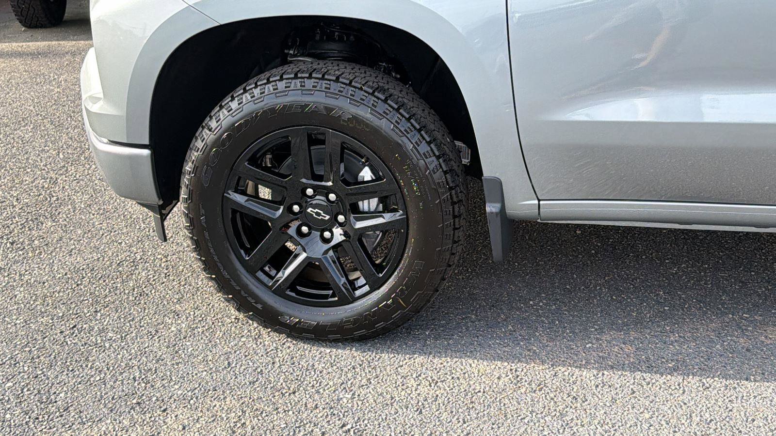 New 2026 Chevrolet Silverado 1500 RST w/ RST All Star Premium Package AWD/4WD image 9