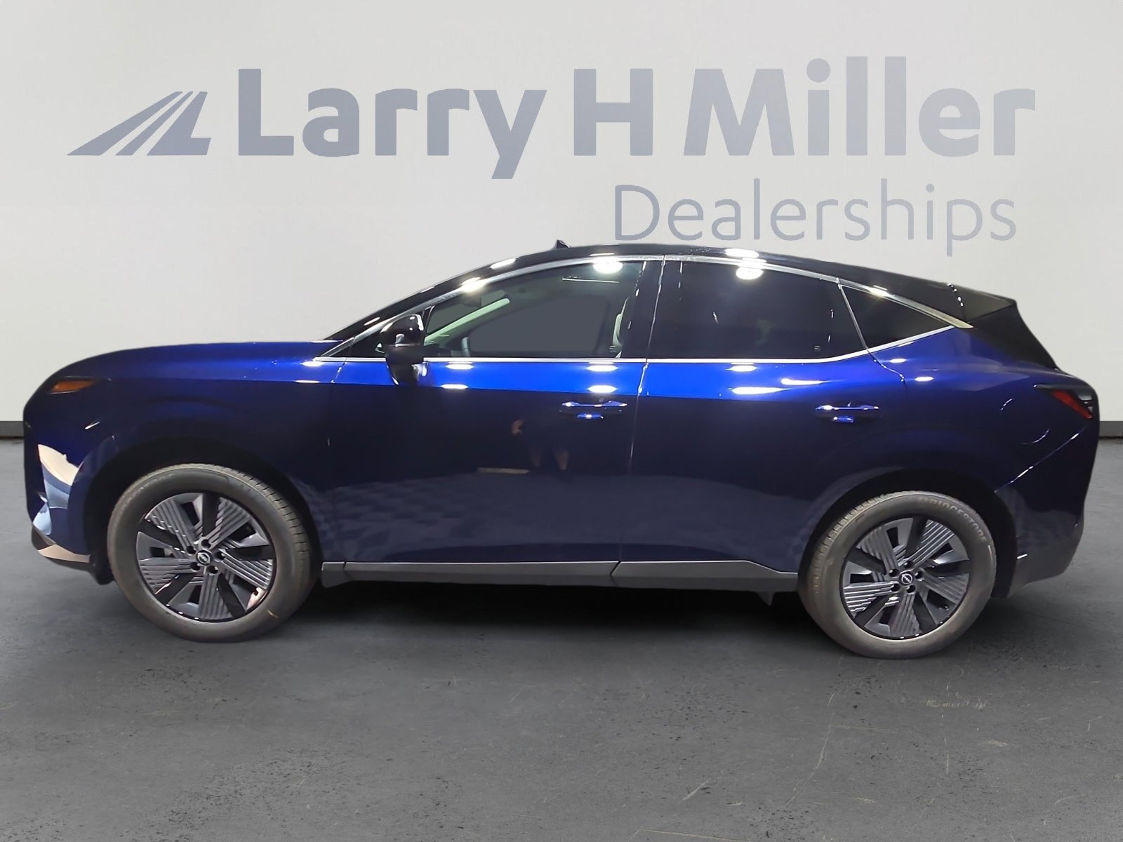 New 2025 Nissan Murano SL w/ Cargo Package image 2