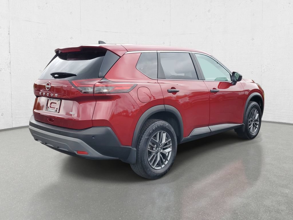 Used 2023 Nissan Rogue S AWD/4WD image 7