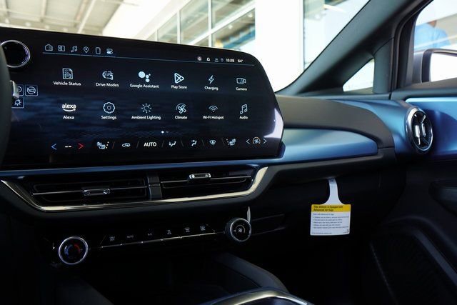 New 2025 Chevrolet Equinox EV LT image 17