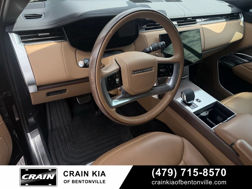Used 2025 Land Rover Range Rover Long Wheelbase SE AWD/4WD image 10