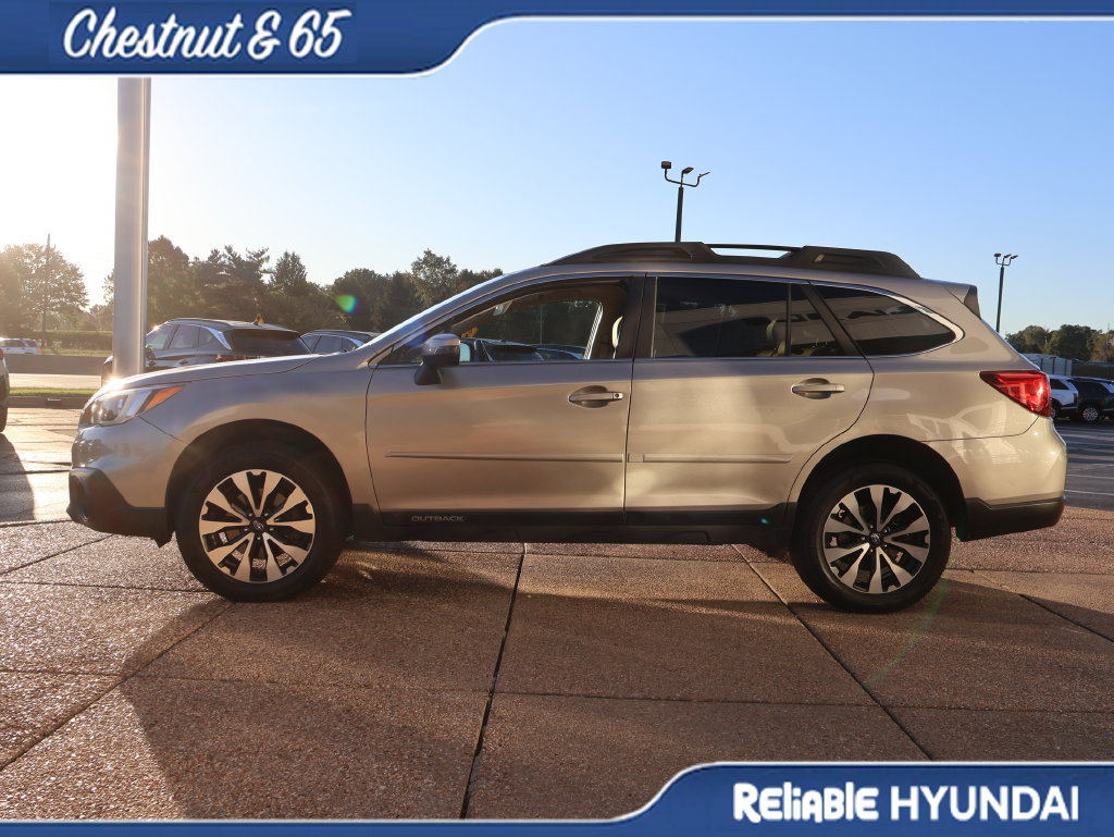 Used 2017 Subaru Outback 3.6R Limited AWD/4WD image 3