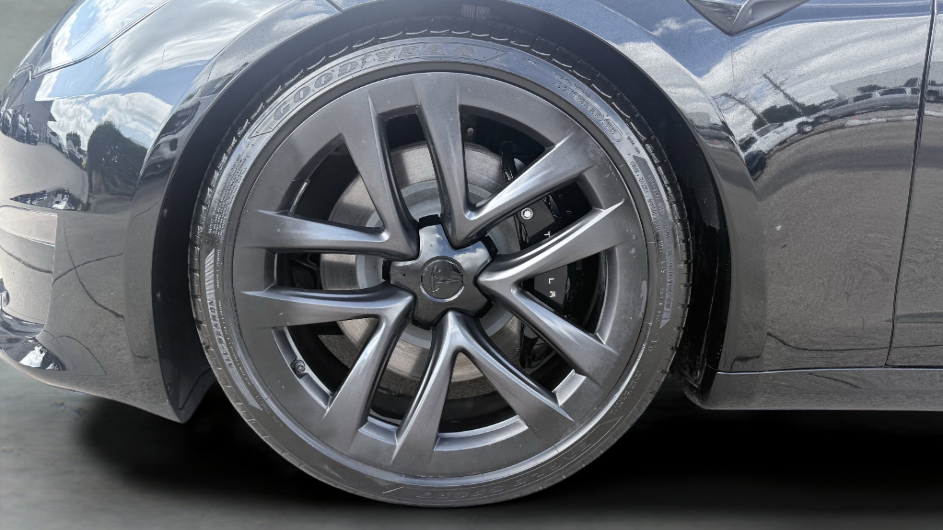 Used 2023 Tesla Model S AWD/4WD image 19