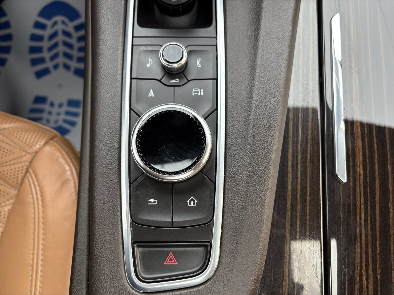 Used 2021 Cadillac Escalade ESV Premium Luxury image 45