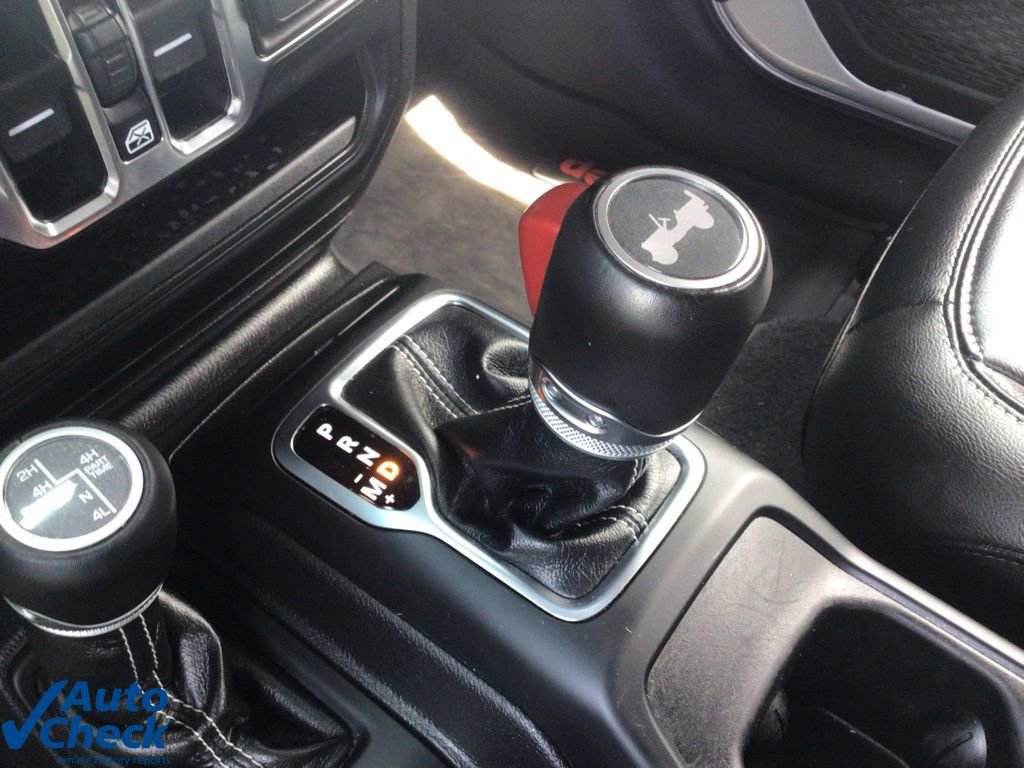 Used 2022 Jeep Wrangler Unlimited Sahara w/ Cold Weather Group image 29