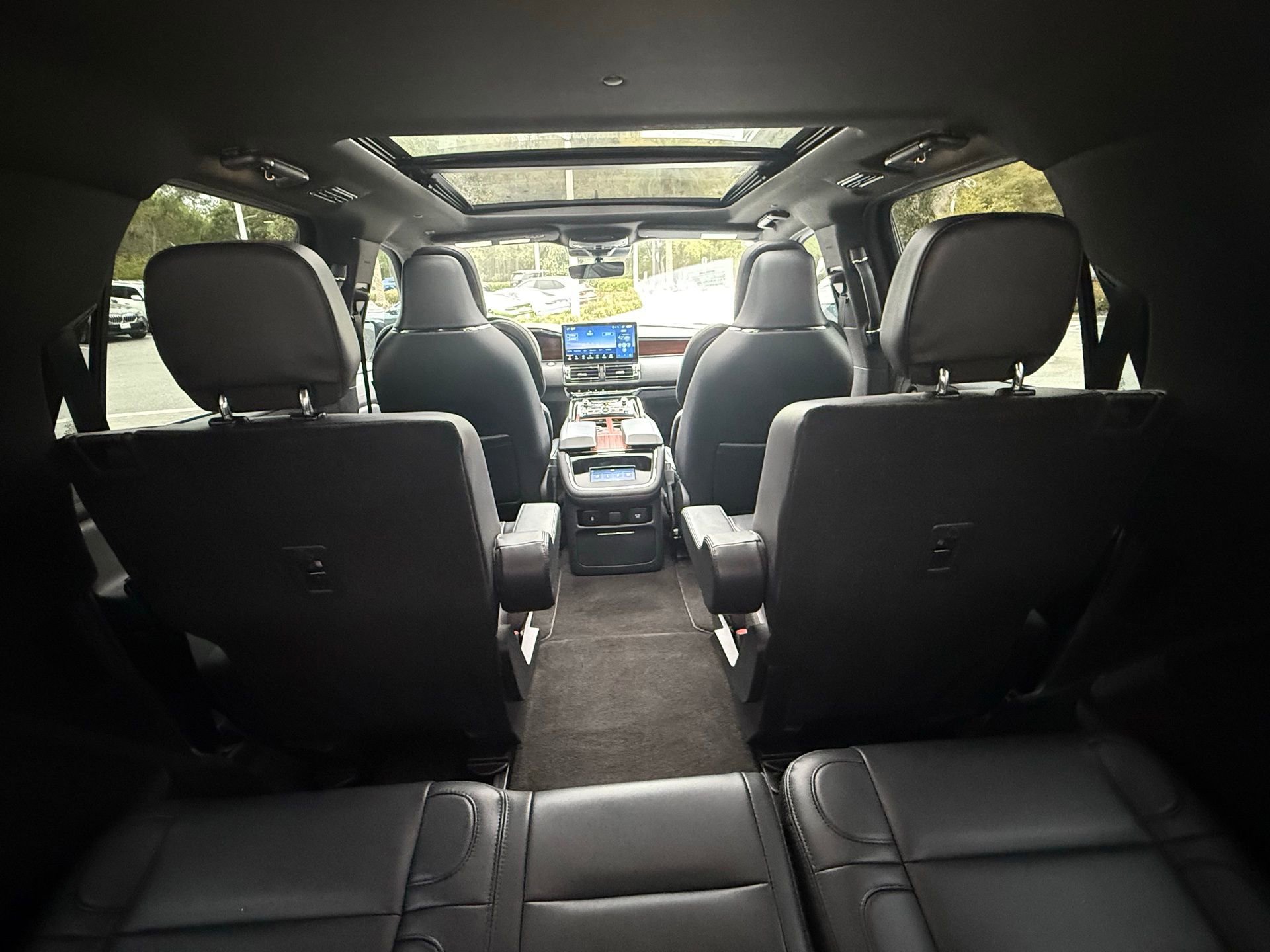 Used 2024 Lincoln Navigator Reserve image 23