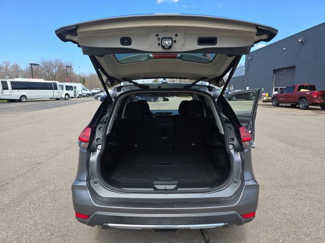 Used 2018 Nissan Rogue SV image 26