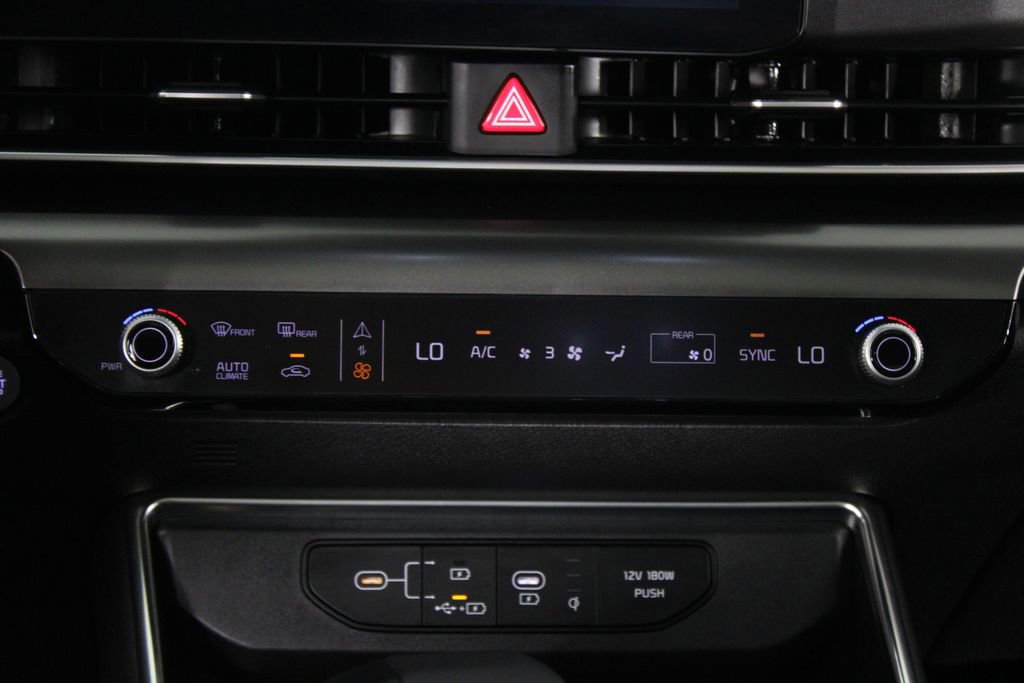 Used 2025 Kia Carnival SX image 24