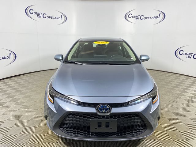 Used 2022 Toyota Corolla LE FWD image 2