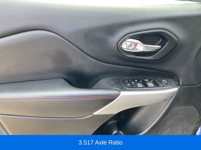 Used 2018 Jeep Cherokee Trailhawk w/ Cold Weather Group AWD/4WD image 16
