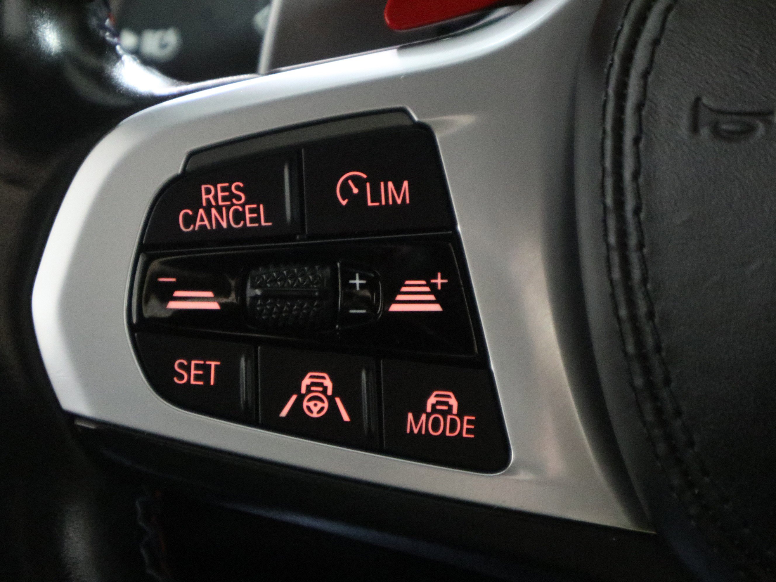 Used 2022 BMW X5 M w/ Competition Package 2 image 28