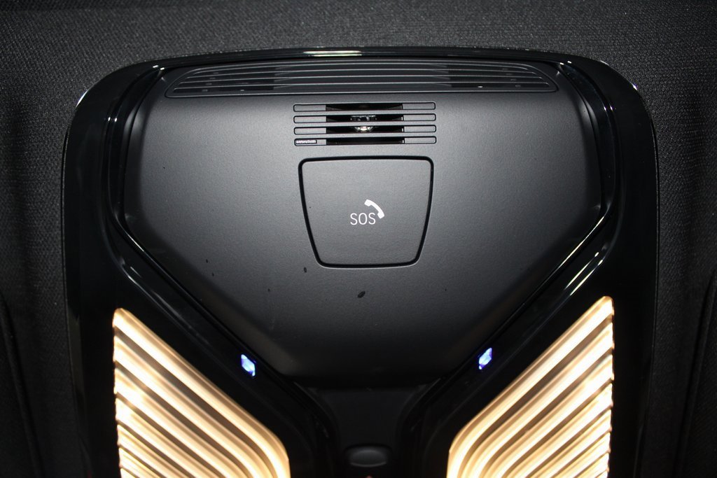 Used 2023 BMW 530i xDrive w/ Convenience Package image 37