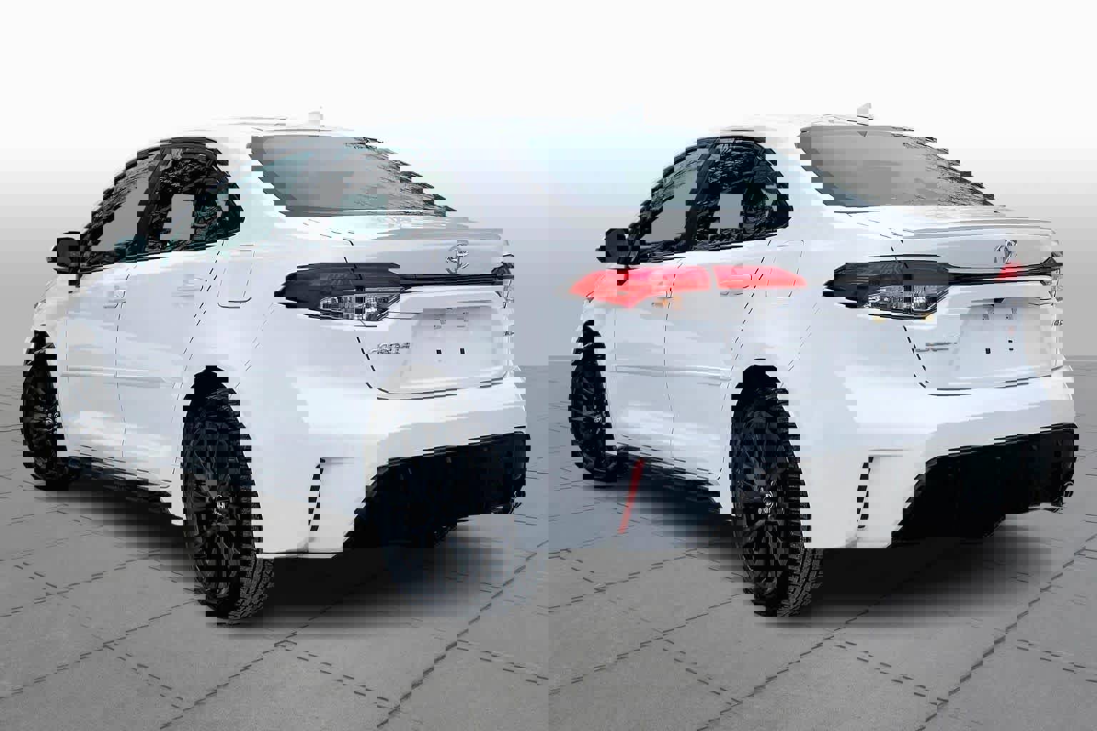 Certified 2023 Toyota Corolla SE w/ Carpet Mat Package (TMS) image 12