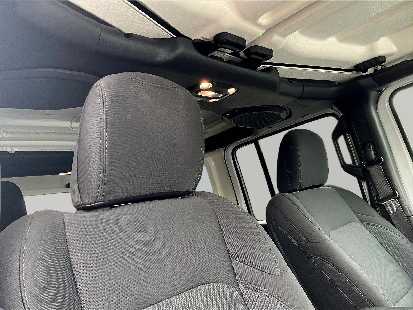 Used 2022 Jeep Wrangler Unlimited Sport AWD/4WD image 27