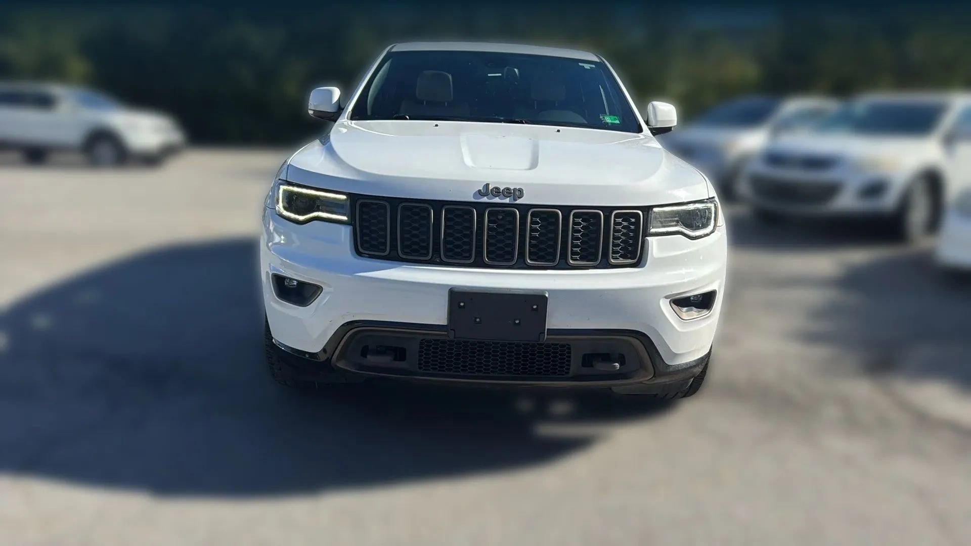 Used 2016 Jeep Grand Cherokee Limited 75th Anniversary image 2