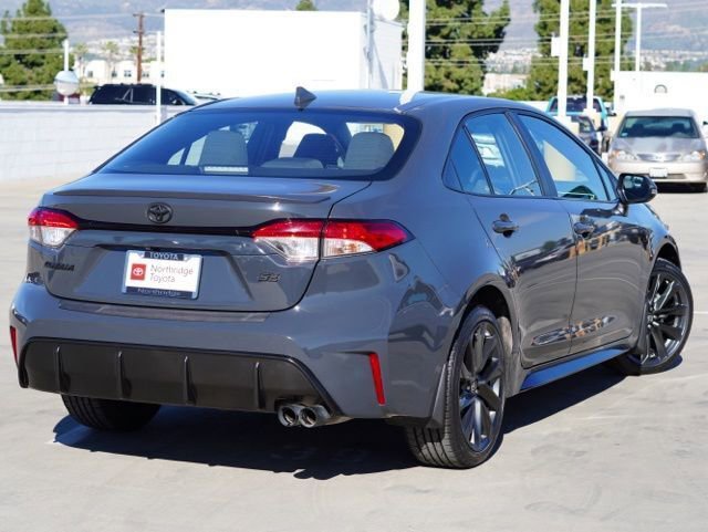 Used 2024 Toyota Corolla SE image 5