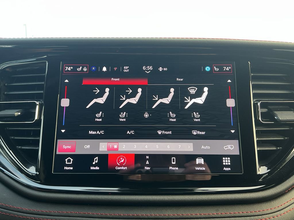 Used 2024 Dodge Durango GT image 28