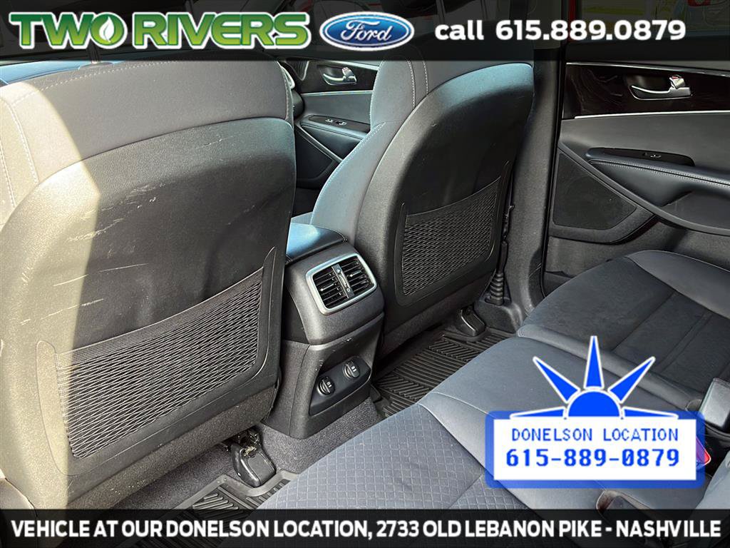 Used 2017 Kia Sorento AWD image 26