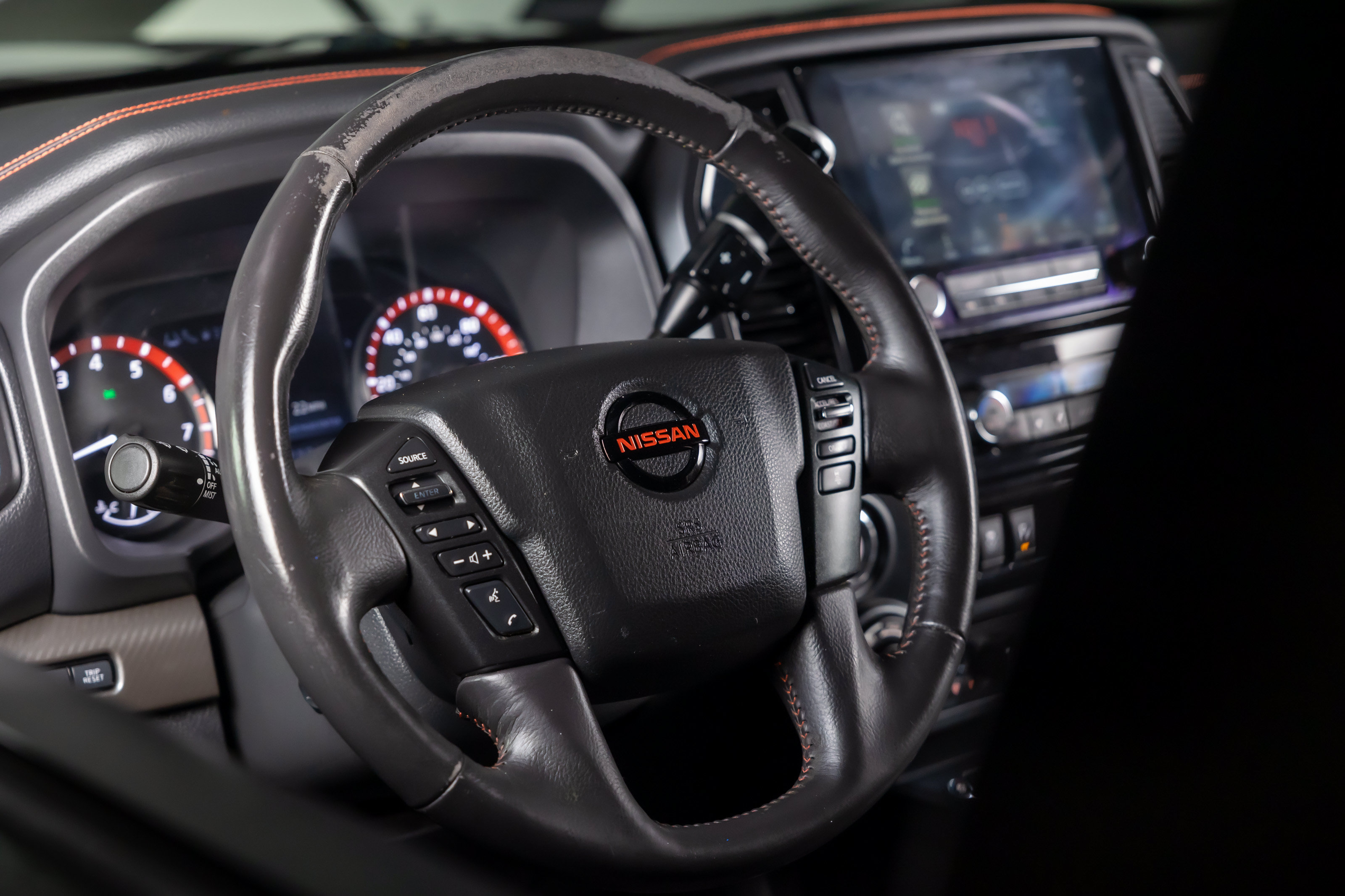 Used 2020 Nissan Titan PRO-4X w/ Pro-4x Convenience Package AWD/4WD image 32