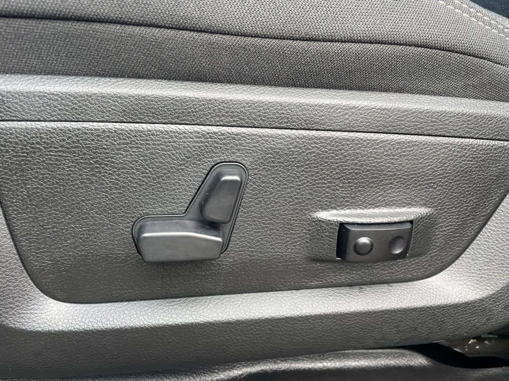 New 2026 RAM 2500 Big Horn AWD/4WD image 24