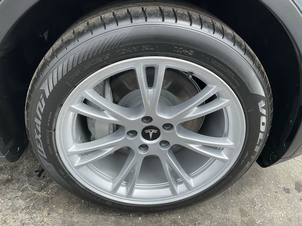 Used 2023 Tesla Model Y 2WD image 80
