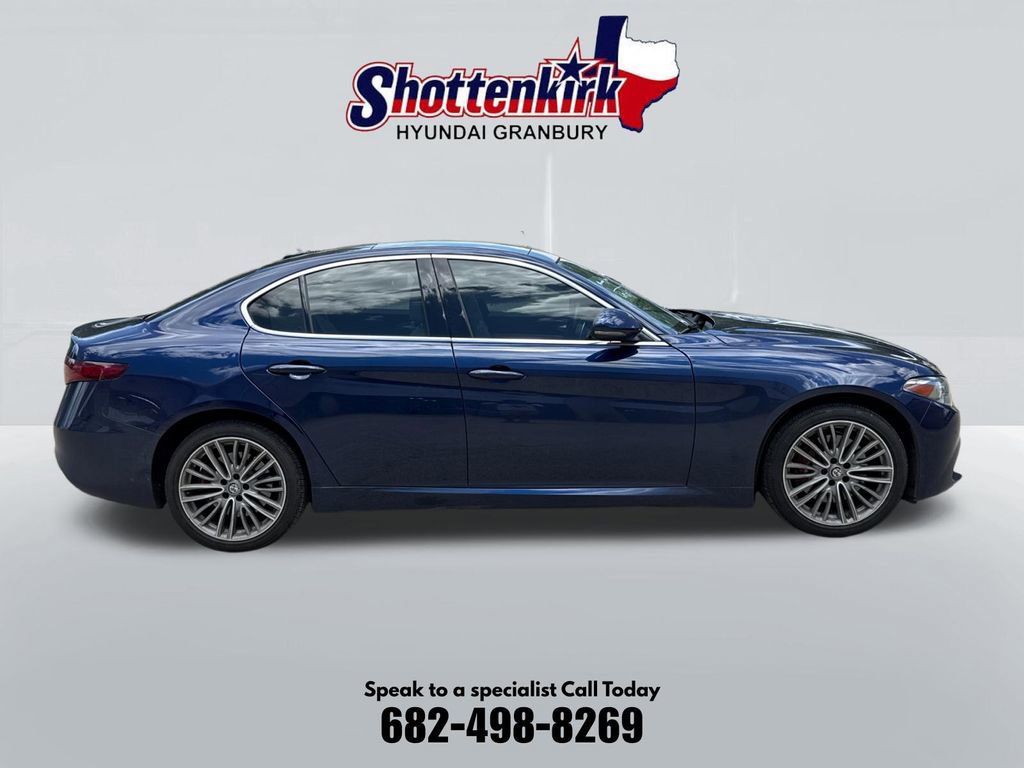 Used 2018 Alfa Romeo Giulia Ti w/ Quick Order Package 22X Lusso AWD/4WD image 5