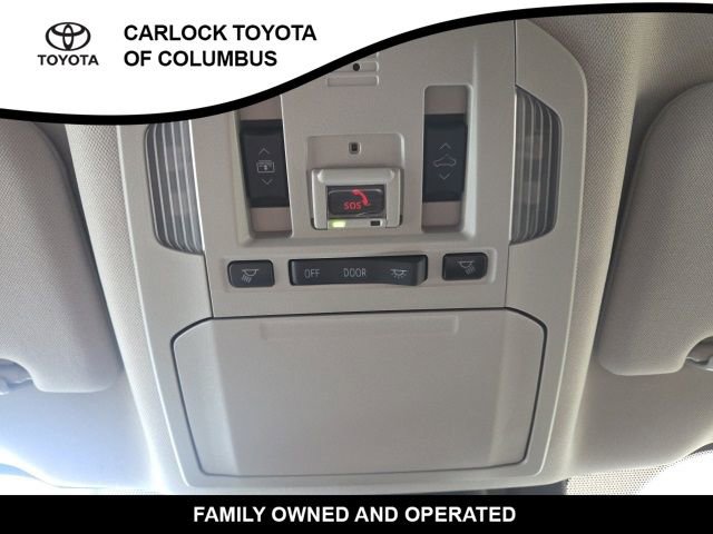 Used 2023 Toyota Highlander Platinum image 30