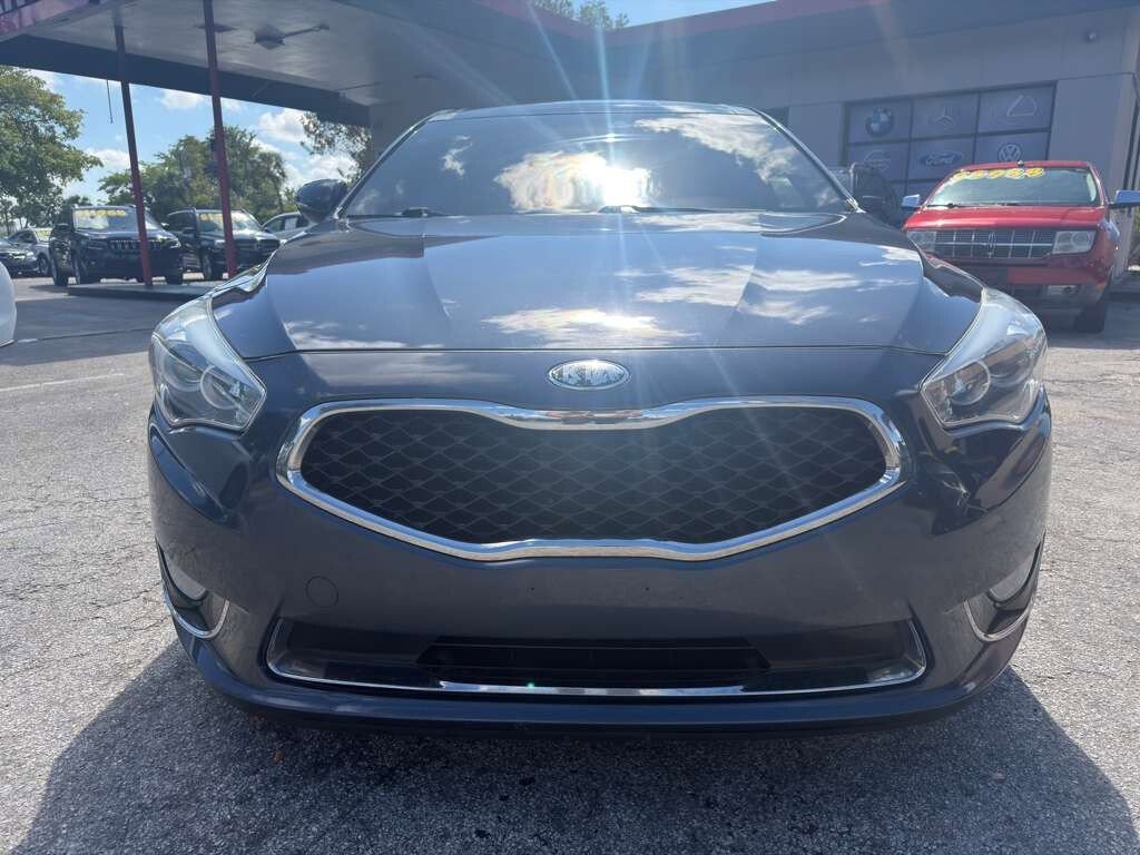 Used 2014 Kia Cadenza Premium w/ Technology Package image 4