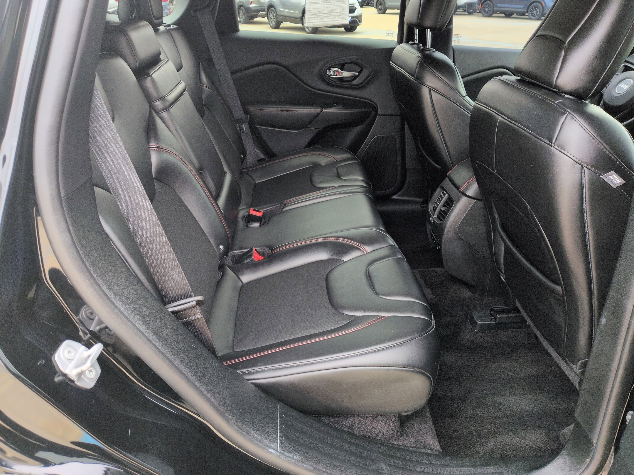 Used 2019 Jeep Cherokee Trailhawk w/ Comfort/Convenience Group image 30