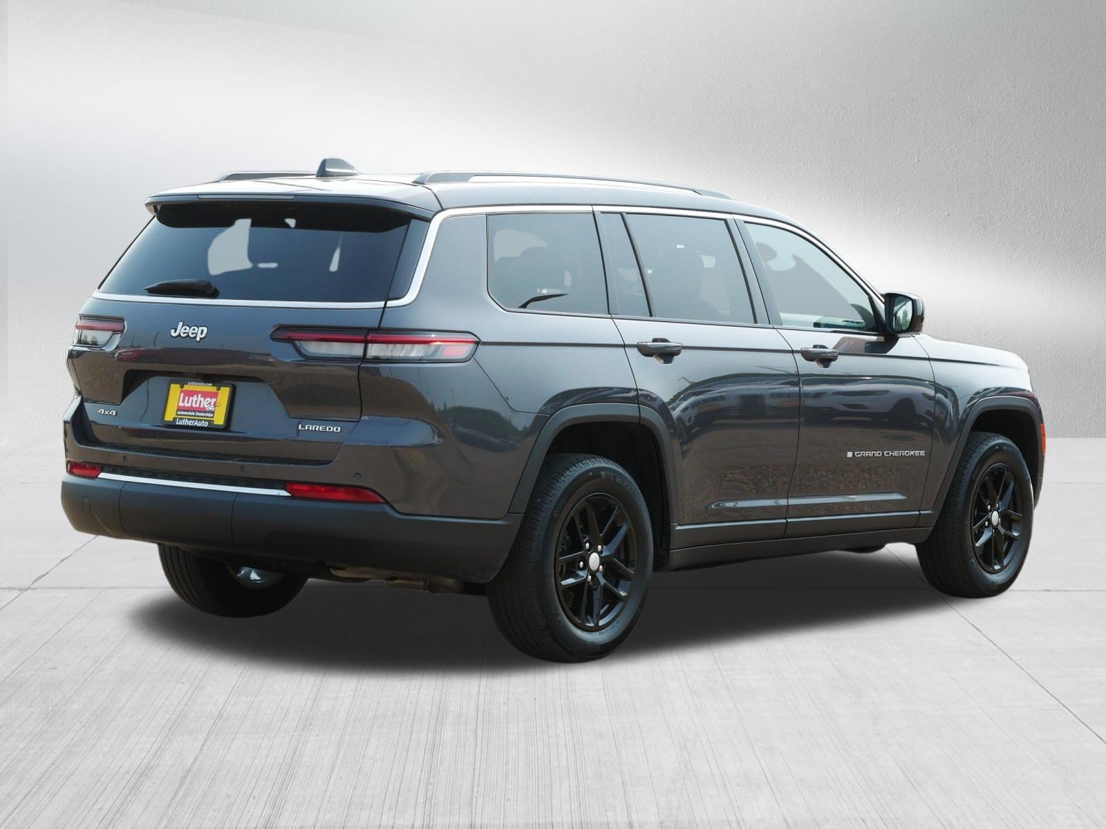 Used 2023 Jeep Grand Cherokee L Laredo w/ Luxury Tech Group I AWD/4WD image 7