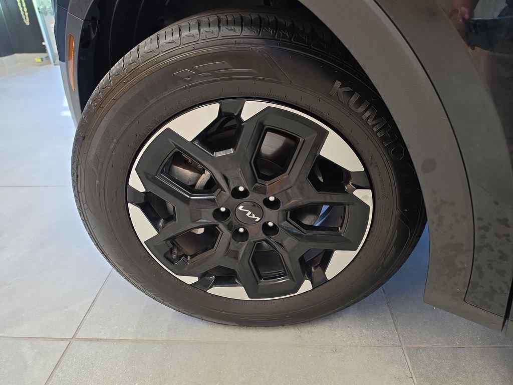Certified 2024 Kia Sorento S w/ Panoramic Sunroof Package FWD image 38