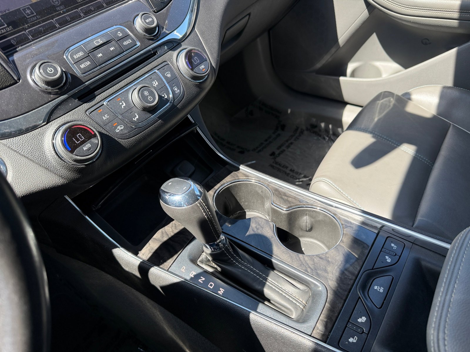 Used 2014 Chevrolet Impala LTZ FWD image 13