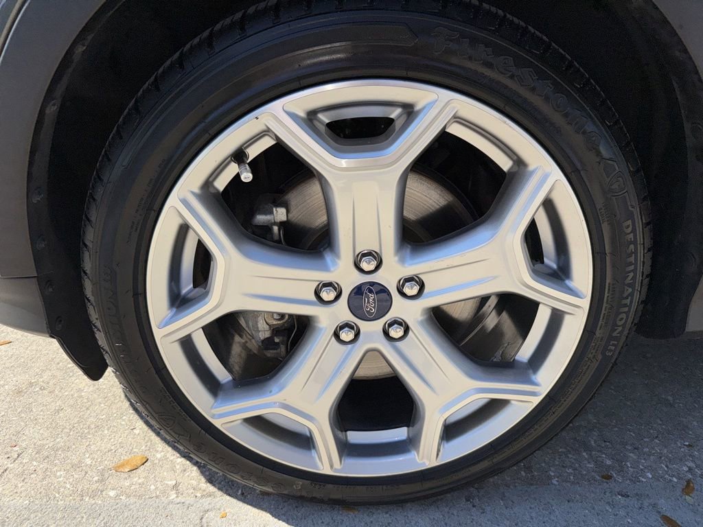 Used 2017 Ford Escape Titanium image 38