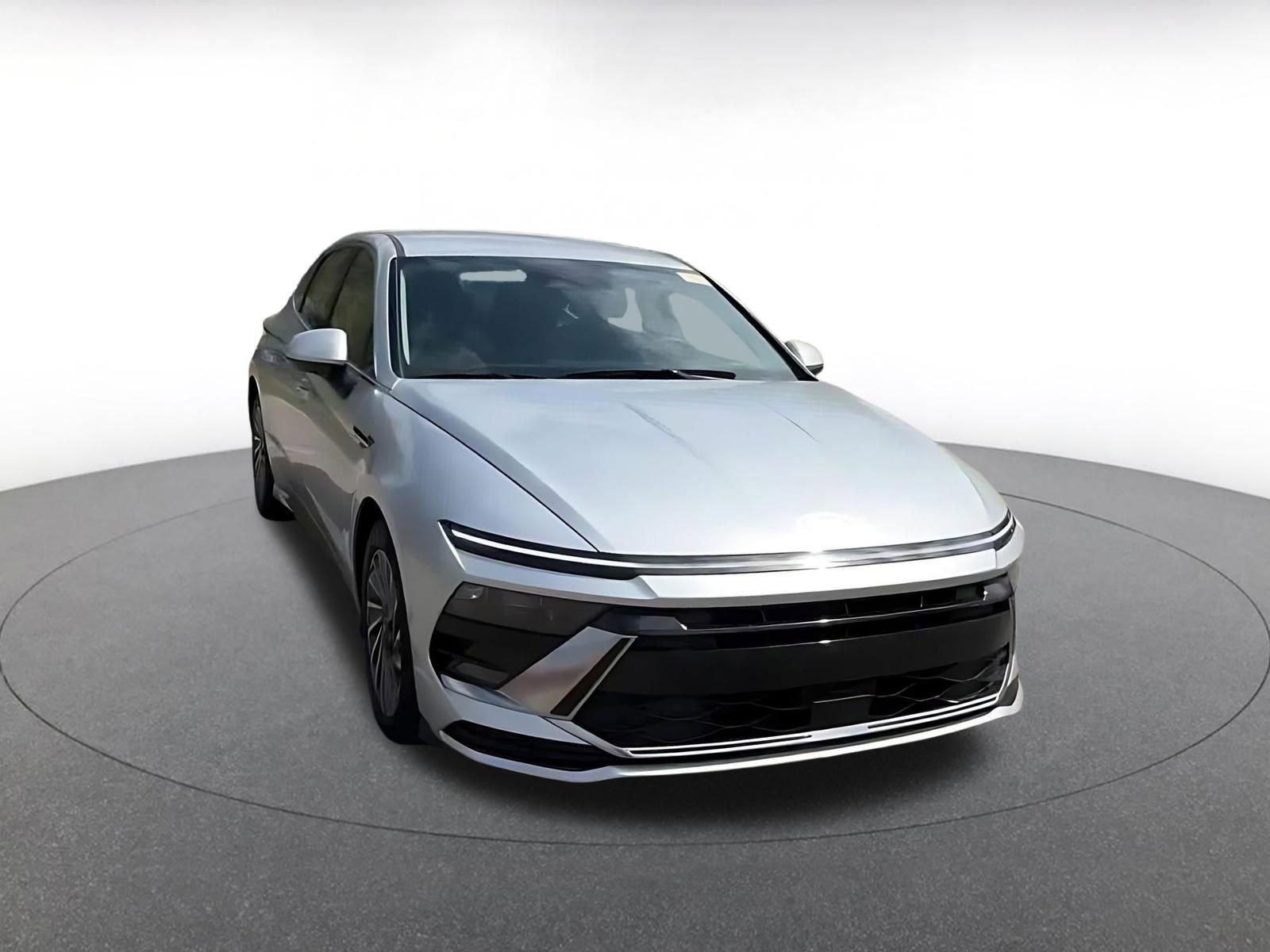 Used 2025 Hyundai Sonata SEL FWD image 3