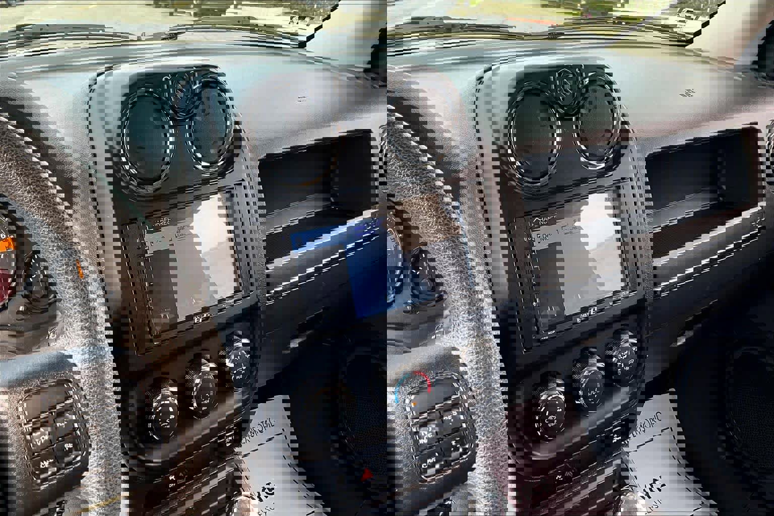 Used 2015 Jeep Patriot Sport w/ Power Value Group image 6