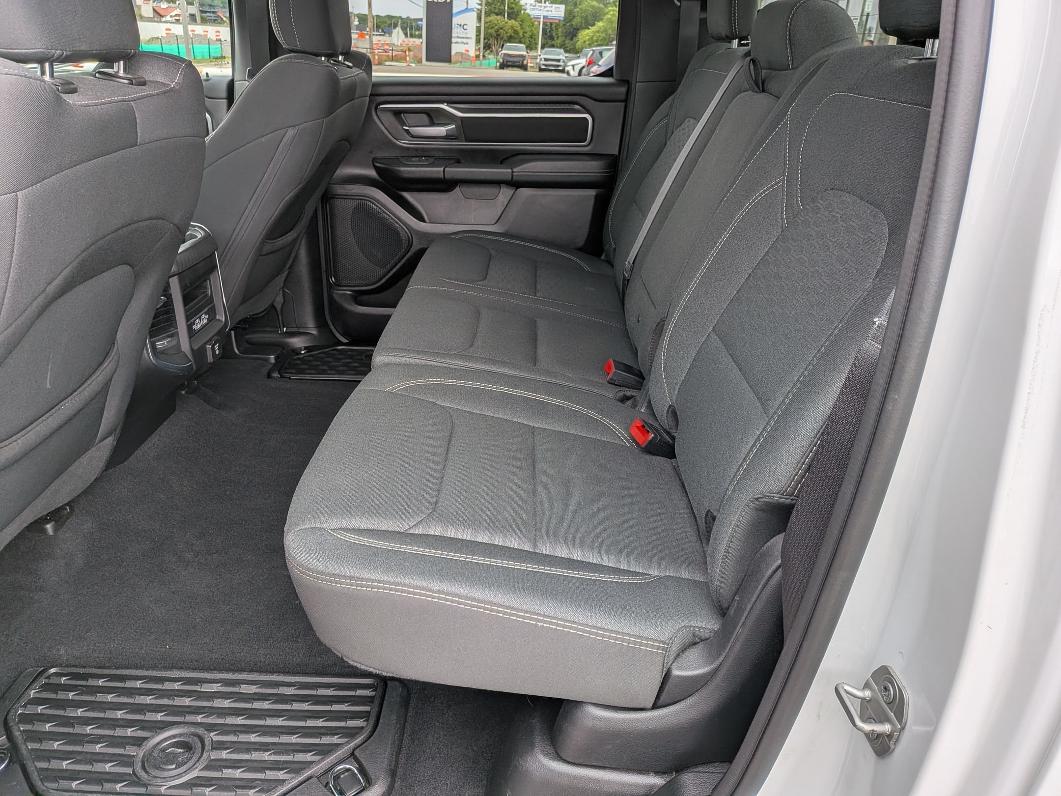 Used 2025 RAM 1500 Big Horn AWD/4WD image 31