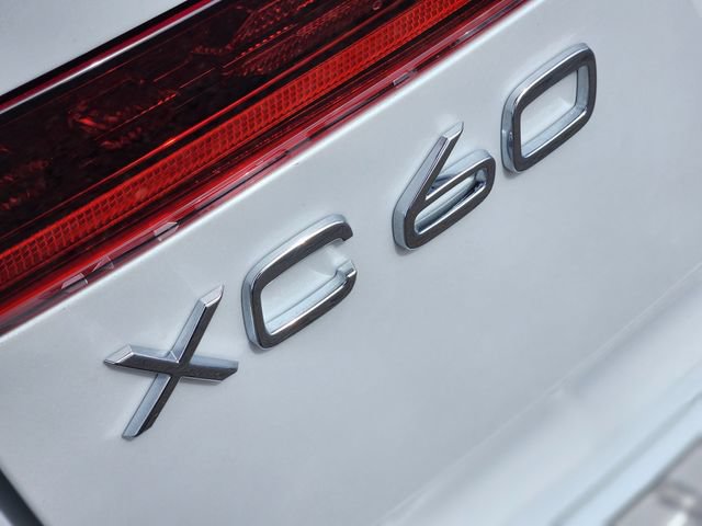 New 2026 Volvo XC60 B5 Plus w/ Climate Package AWD/4WD image 16