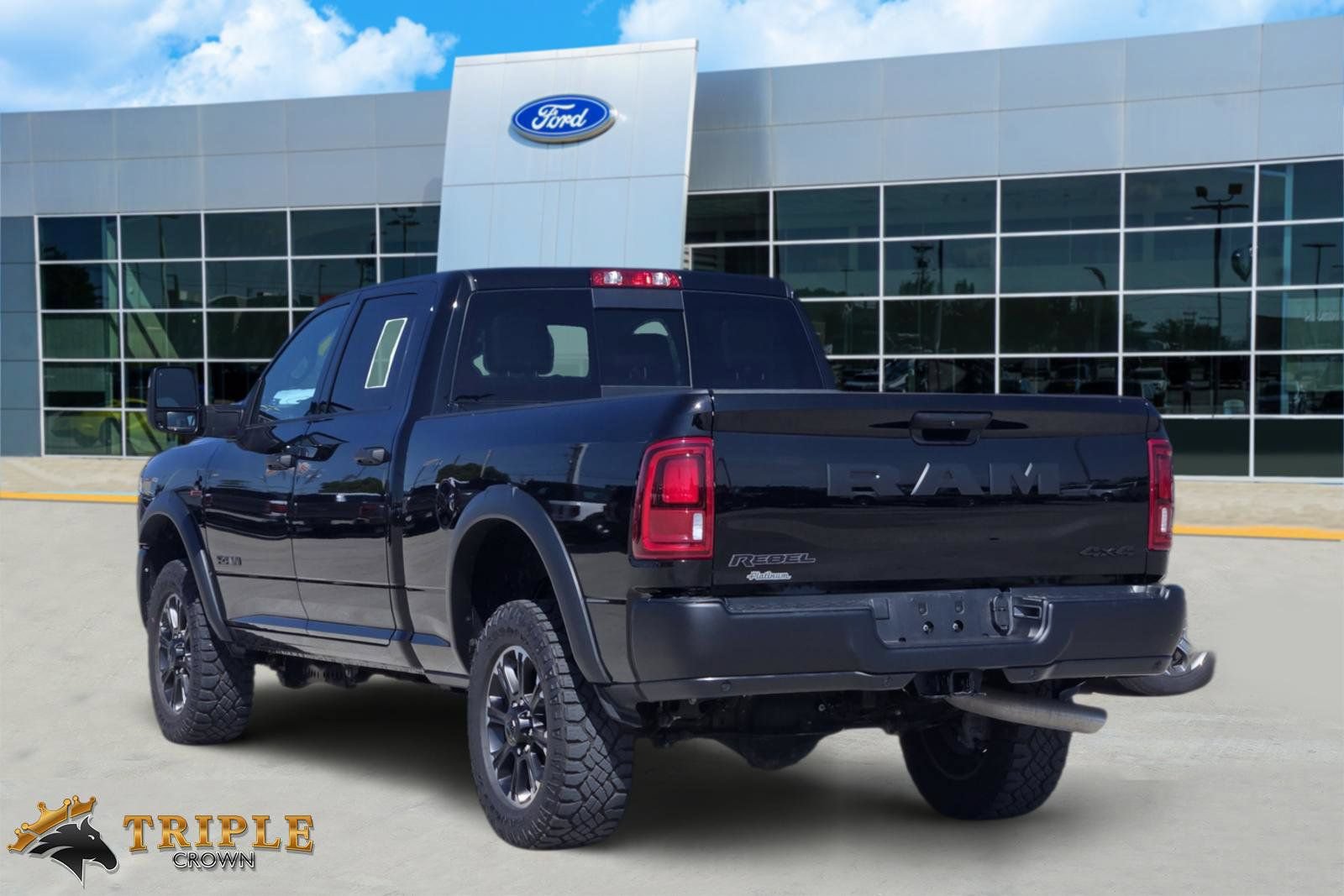 Used 2026 RAM 2500 Rebel AWD/4WD image 4