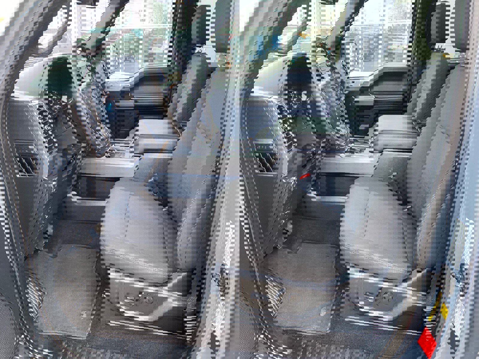 Used 2019 Ford F150 XLT w/ Equipment Group 302A Luxury image 9