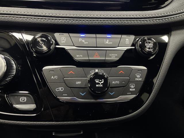 New 2026 Chrysler Pacifica Select w/ S Appearance Package image 18