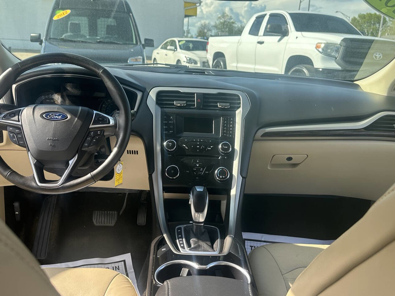 Used 2015 Ford Fusion SE w/ Equipment Group 202A image 15