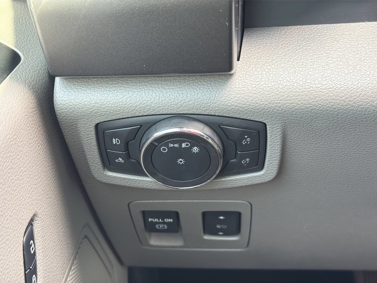Used 2019 Ford F150 XLT w/ Equipment Group 301A Mid RWD image 25