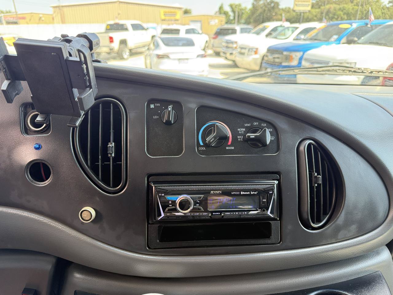 Used 2007 Ford E-250 and Econoline 250 RWD image 21