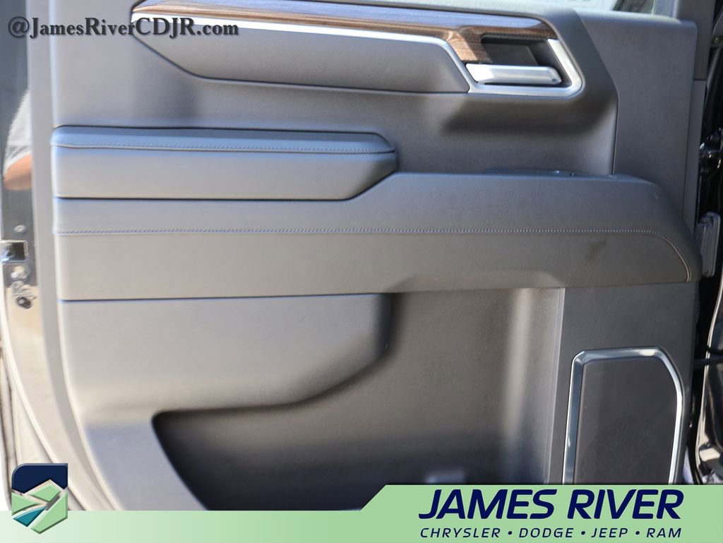 Used 2025 Chevrolet Silverado 1500 LT image 16
