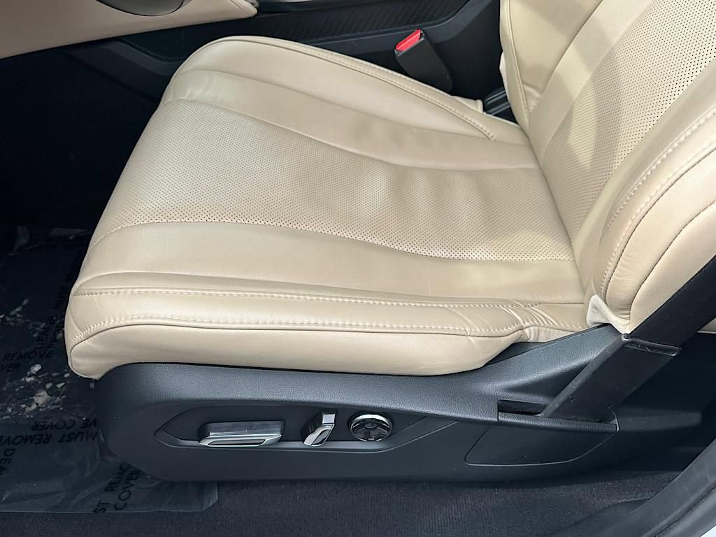 Used 2023 Acura MDX SH-AWD w/ Technology Package image 16