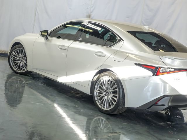 Used 2022 Lexus IS 300 AWD w/ Premium Package image 11