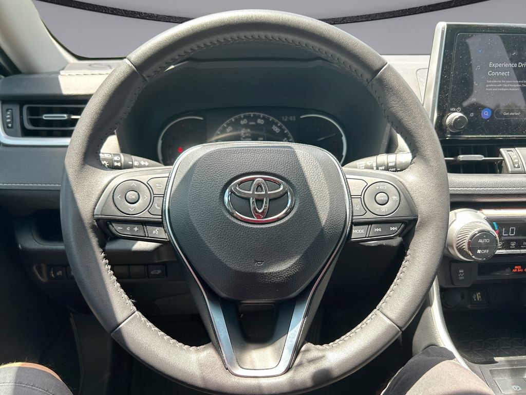 Used 2025 Toyota RAV4 XLE Premium FWD image 7